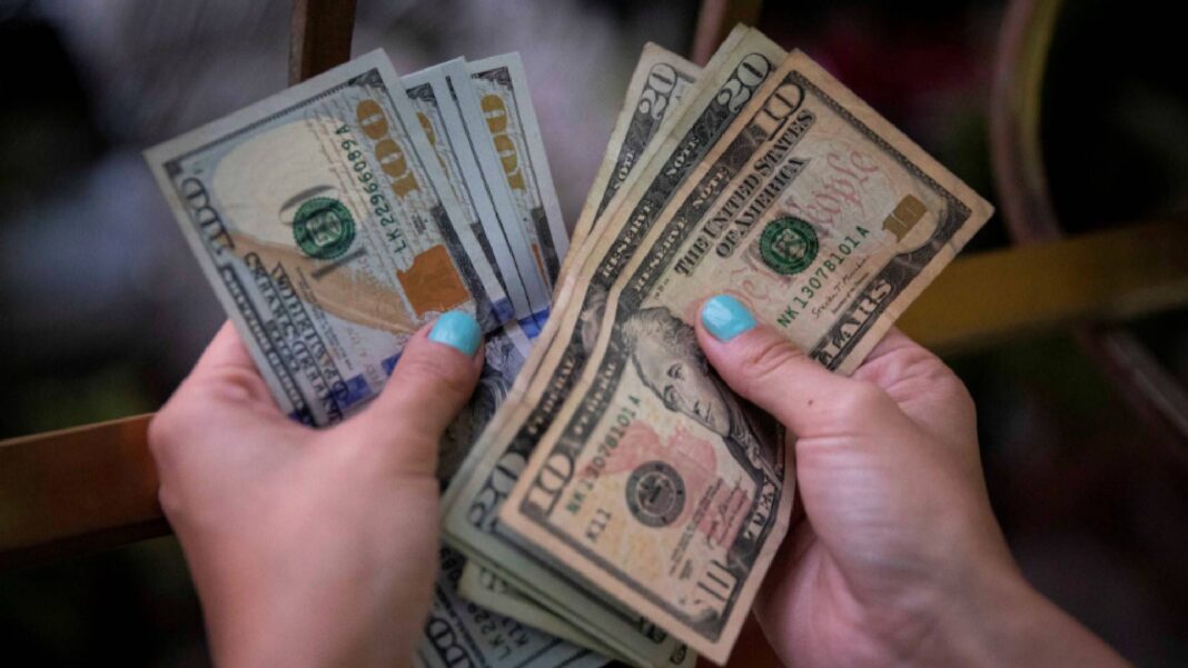 Dólar paralelo abre en Bs. 17,62 este viernes