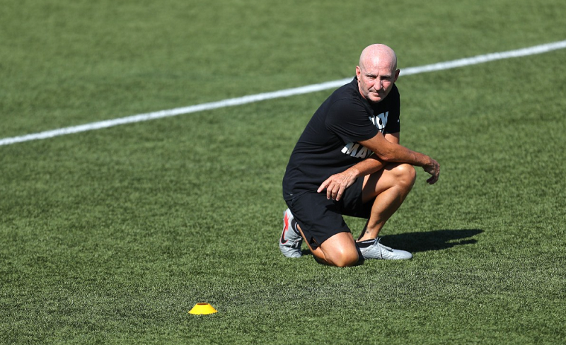 Cuatro entrenadores del fútbol femenino en EEUU suspendidos de por vida por abusos