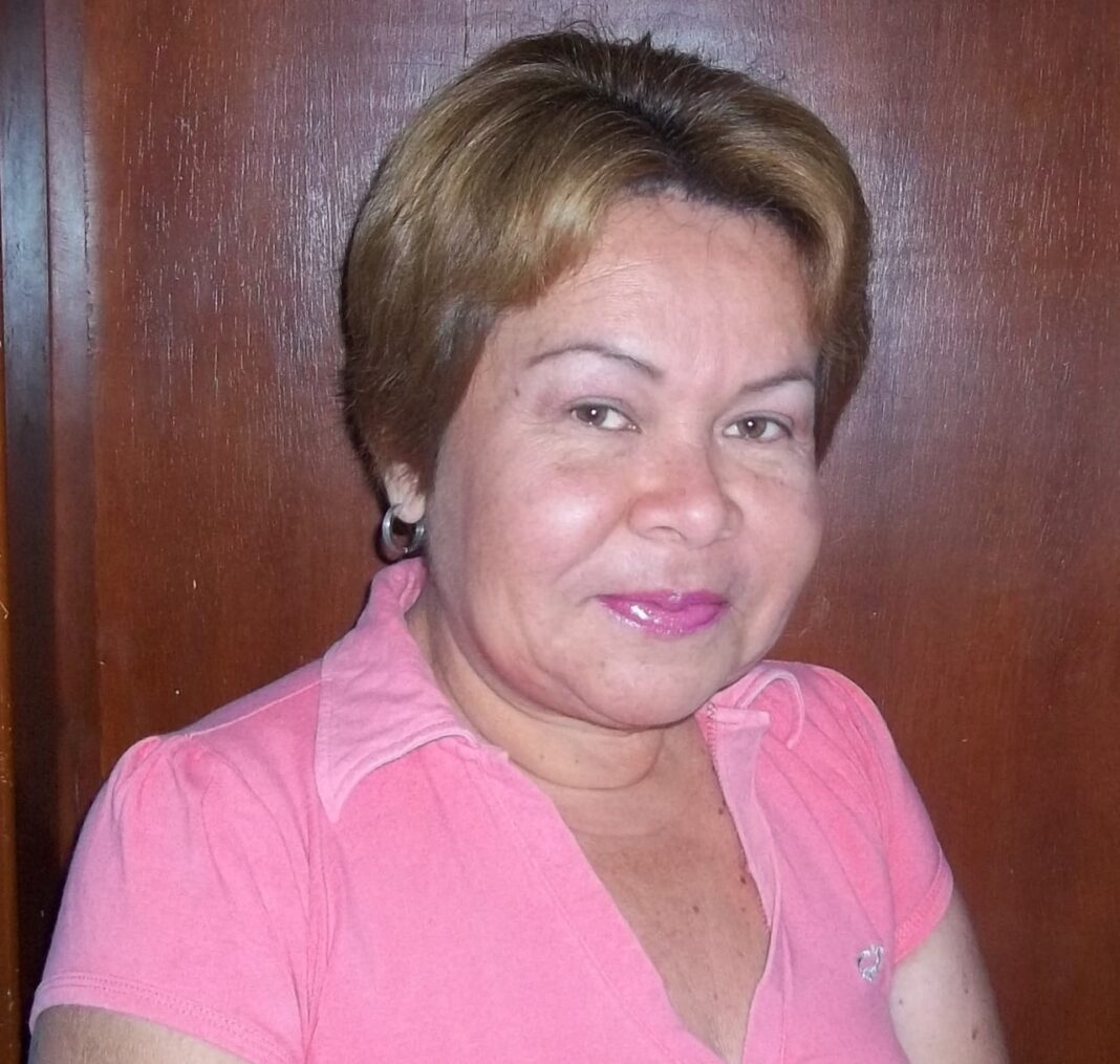 De Interés: no tengo tiempo (María Elena Araujo Torres)