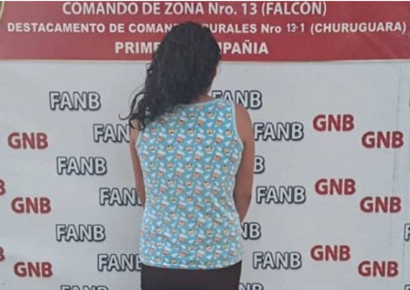parió y abandonó al bebé