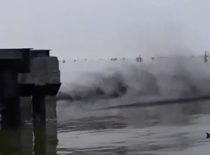 Viralizan impresionante video de fuga de petróleo en el Lago de Maracaibo: Solicitan declarar estado de emergencia