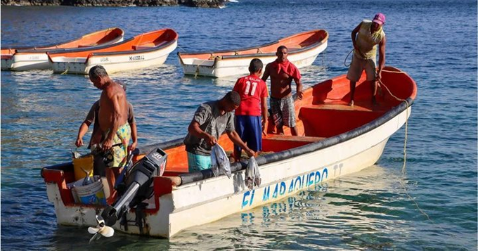 Amplían áreas de búsqueda de la tripulación del buque pesquero "La Llovizna" desaparecido en costas de Aragua