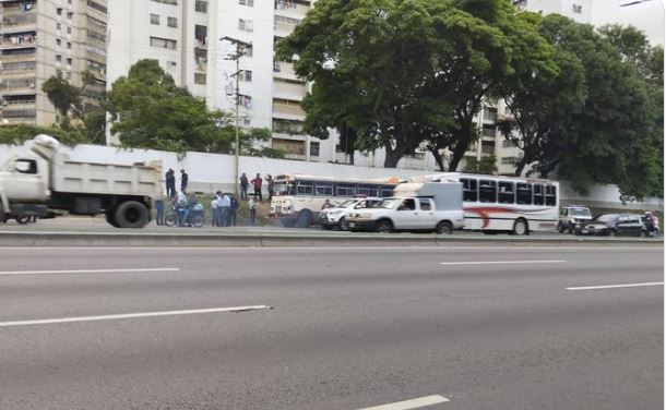 Abatido atracador por un Polimiranda en una unidad de transporte público en Los Próceres