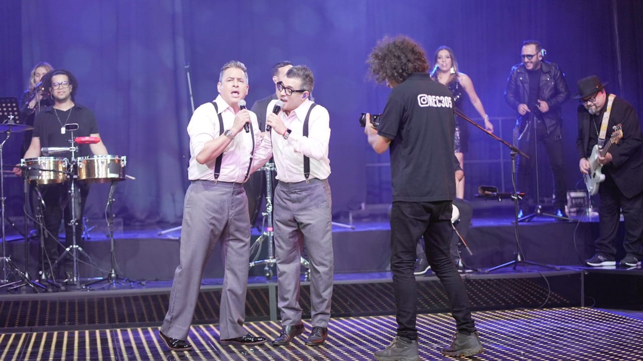 Daniel Sarcos y Rafael “Pollo” Brito estrenan su “Homenaje a la Fania”: bajo la dirección del zuliano Pedro Barboza. Foto: Cortesía