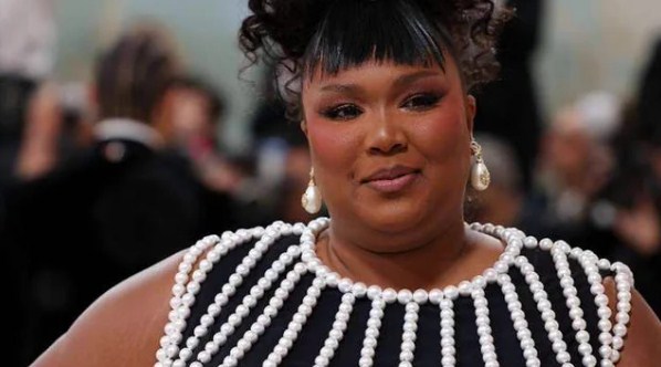 Tres bailarinas denuncian a la cantante Lizzo por acoso sexual