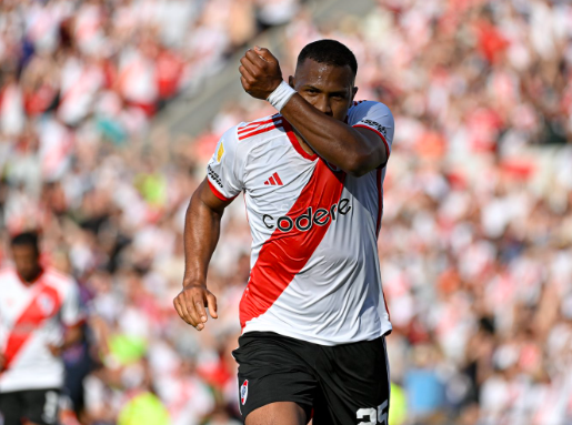 Salomón Rondón gol de nalgas