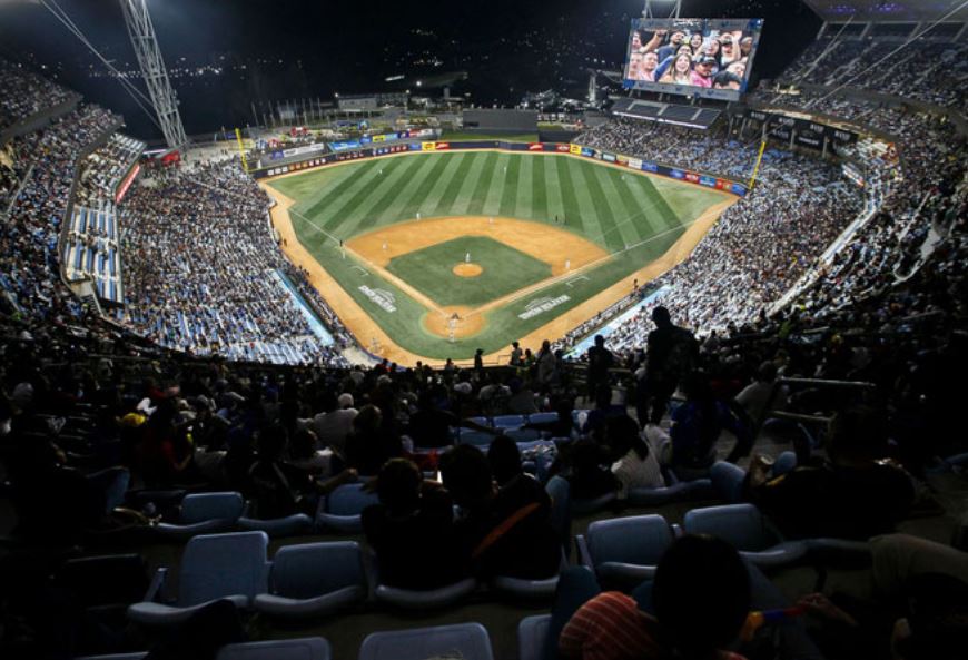 Leones Magallanes récord de asistencia