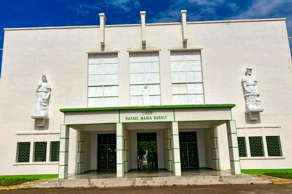 Bricomiles recupera infraestructura del Liceo Rafael María Baralt