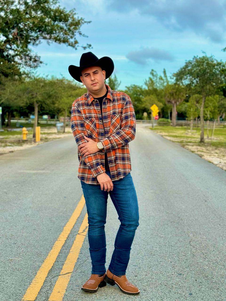 El cantante de música llanera José Miguel Rivas nos presenta su cuarta producción musical
