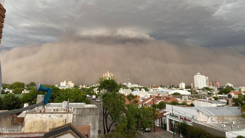 El paso de una tormenta por Buenos Aires dejó más de 10 muertos y cuantiosas pérdidas materiales