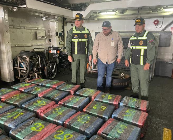 CONAS incauta más de tres toneladas de cocaína en el mar Caribe, frontera con Granada