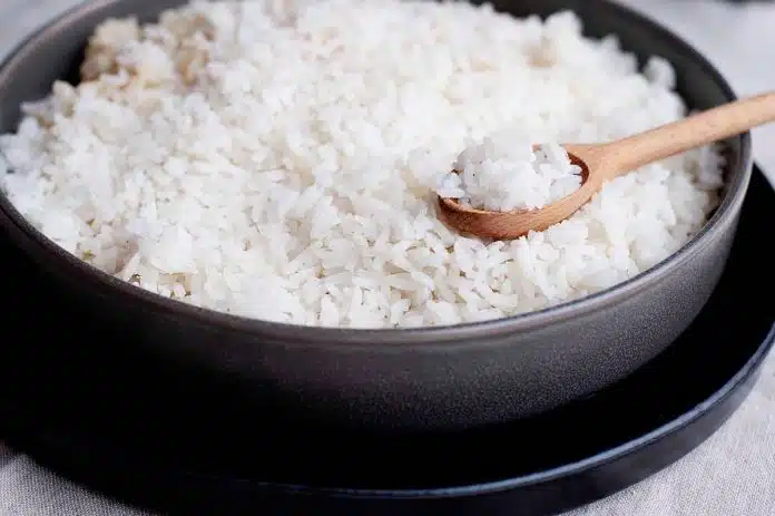 ¿Cómo hacer para que el arroz quede suelto y no se pegue?