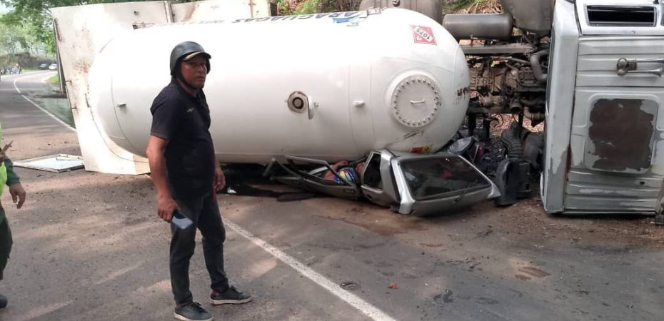 Grave accidente automovilístico dejó ocho fallecidos y dos heridos de gravedad en Guárico