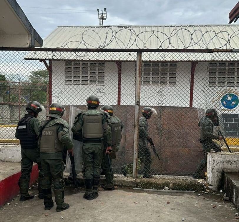 Un muerto y nueve heridos dejó riña en Yare II