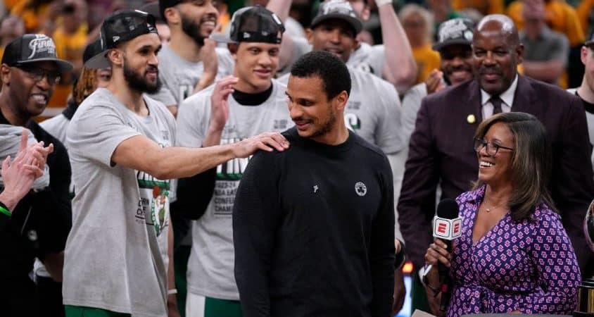 Joe Mazzulla es uno de los entrenadores más jóvenes en clasificar a las finales de NBA