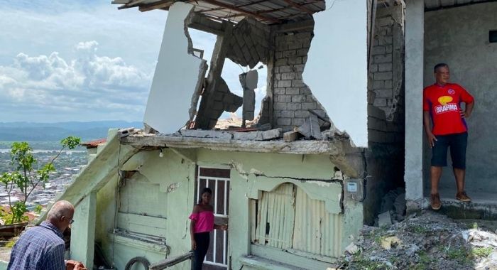 Ascienden a 13 las viviendas afectadas por sismos en la frontera de Ecuador con Colombia