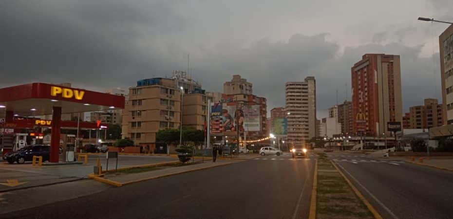 Fuertes vientos huracanados azotan al Zulia la tarde de este domingo