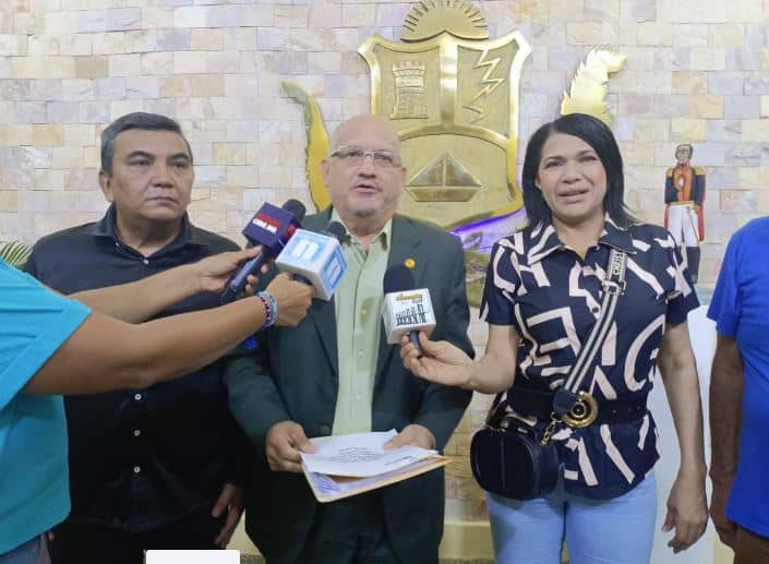 Clez se reúne con Edmundo González