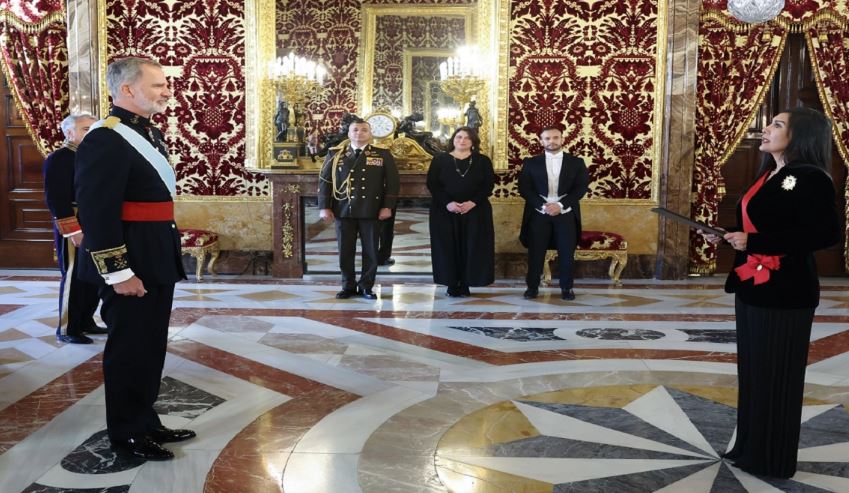 Embajadora ante España