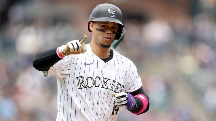 Ezequiel Tovar la botó para guiar el triunfo de los Rockies (Video)
