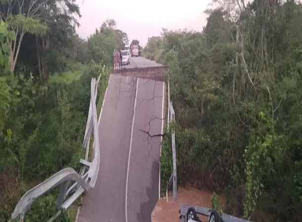 Un fallecido y tres heridos al desplomarse puente en la carretera Falcón-Zulia