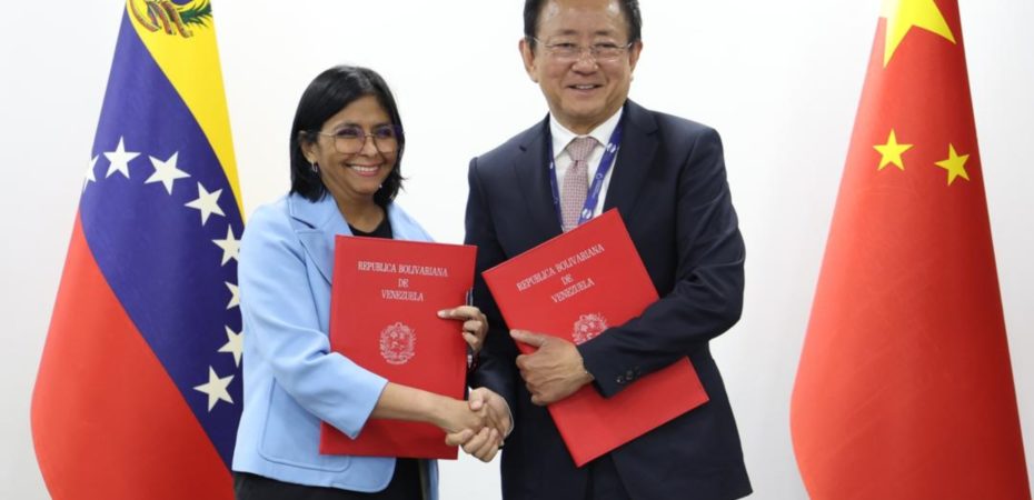 Venezuela y China firman tres acuerdos de cooperación enfocados en el desarrollo económico