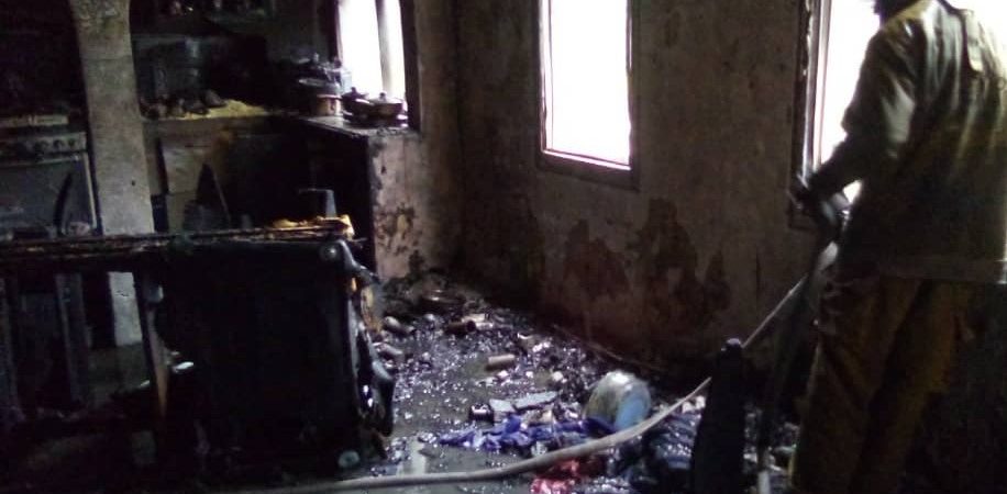 Mueren una niña y una mujer tras el incendio de un apartamento en Guarenas, Miranda