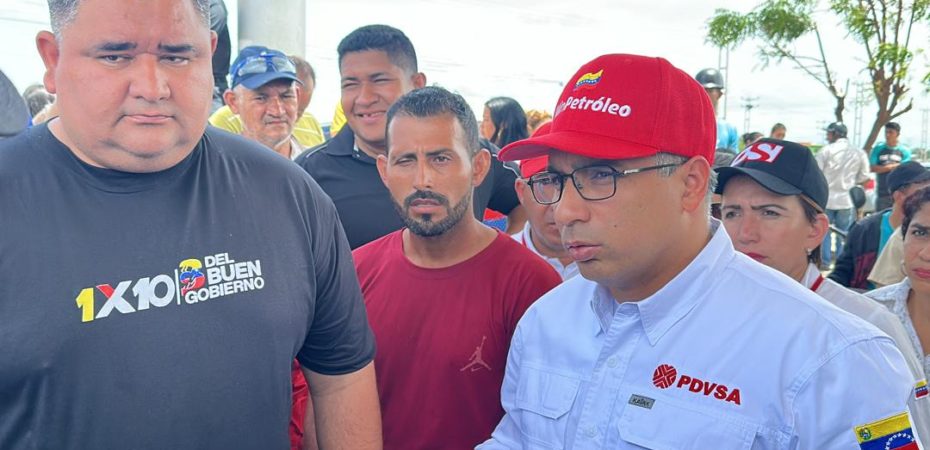 Ministro Tellechea inspeccionó estaciones de servicio en Barinas tras solicitud del presidente Maduro