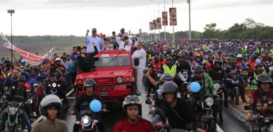 Maduro inauguró la avenida Costanera en Anzoátegui: Son 6.7 Km de carretera que conectará Barcelona con el centro del país