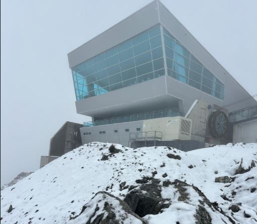 La intensa nevada que cubrió de blanco el Pico Espejo