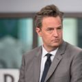 Múltiples personas podrían enfrentar cargos por la muerte de Matthew Perry