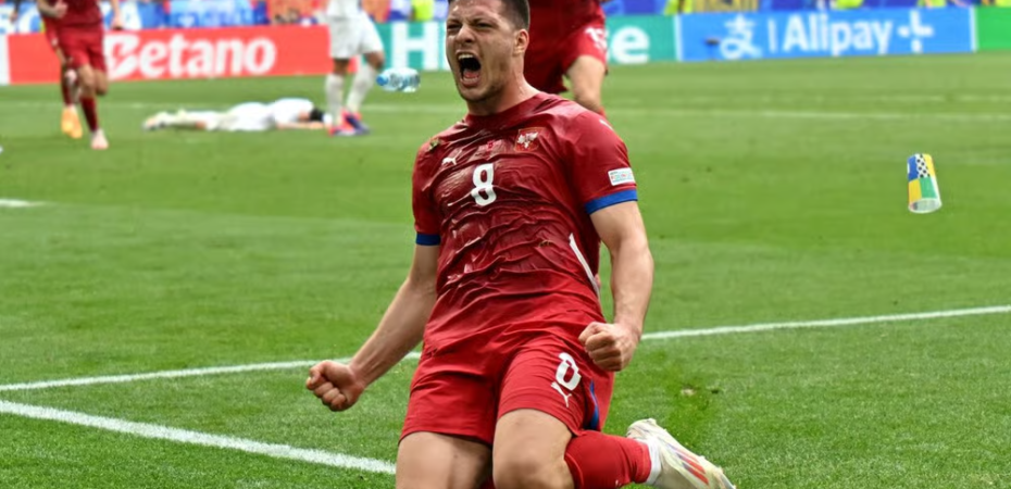 Jovic rescata a Serbia con un gol agónico en el empate contra Eslovenia