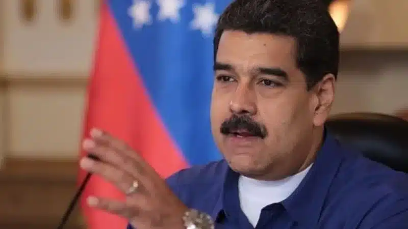 Presidente Nicolás Maduro sostiene que las redes sociales censuran sus obras