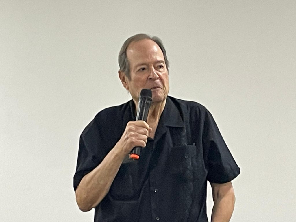 El pueblo está más claro que los dirigentes políticos en el cambio radical que se va a obtener: Oswaldo Álvarez Paz