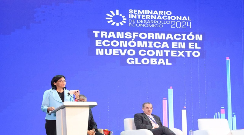 Maduro participa vía telefónica en el II Seminario de Desarrollo Económico