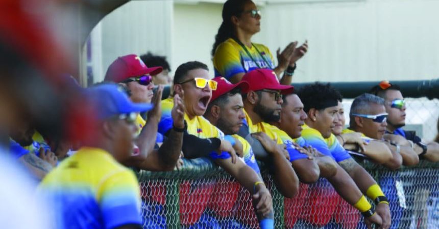 Venezuela marcha invicta y sella su clasificación a la final de grupo en el Mundial de softbol