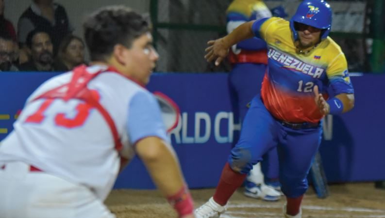 Venezuela sigue su ritmo triunfante en el Mundial de Softbol