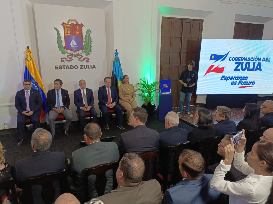 Gobernador Manuel Rosales presentó el programa económico 