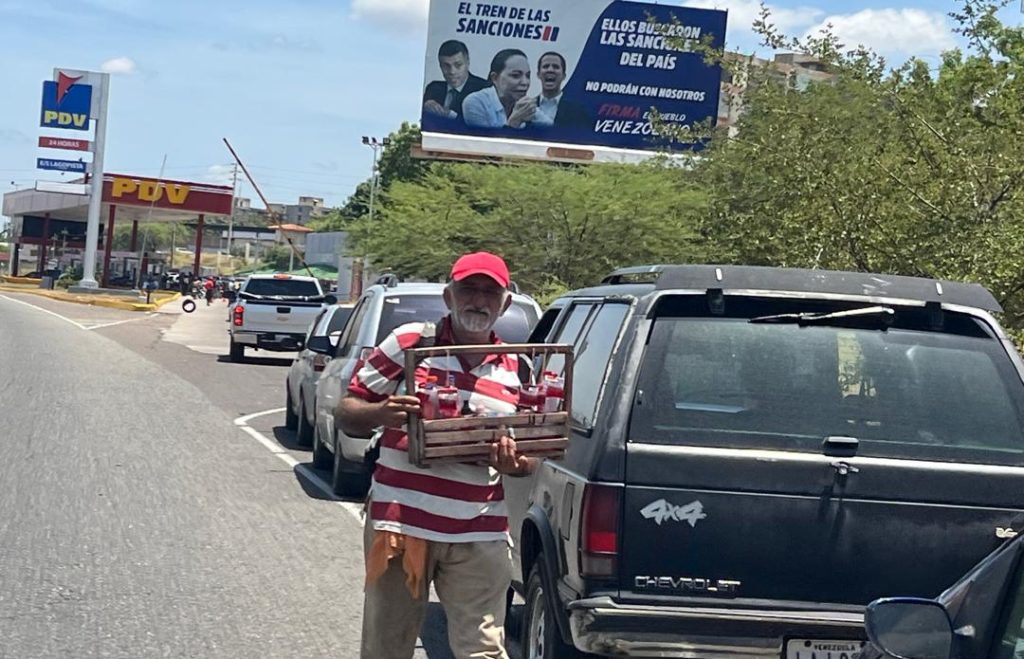 Reportan largas colas en estaciones de servicio de Maracaibo