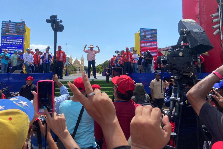 Nicolás Maduro cierra campaña en Maracaibo: Tengo la plata para financiar a un millón de emprendedores