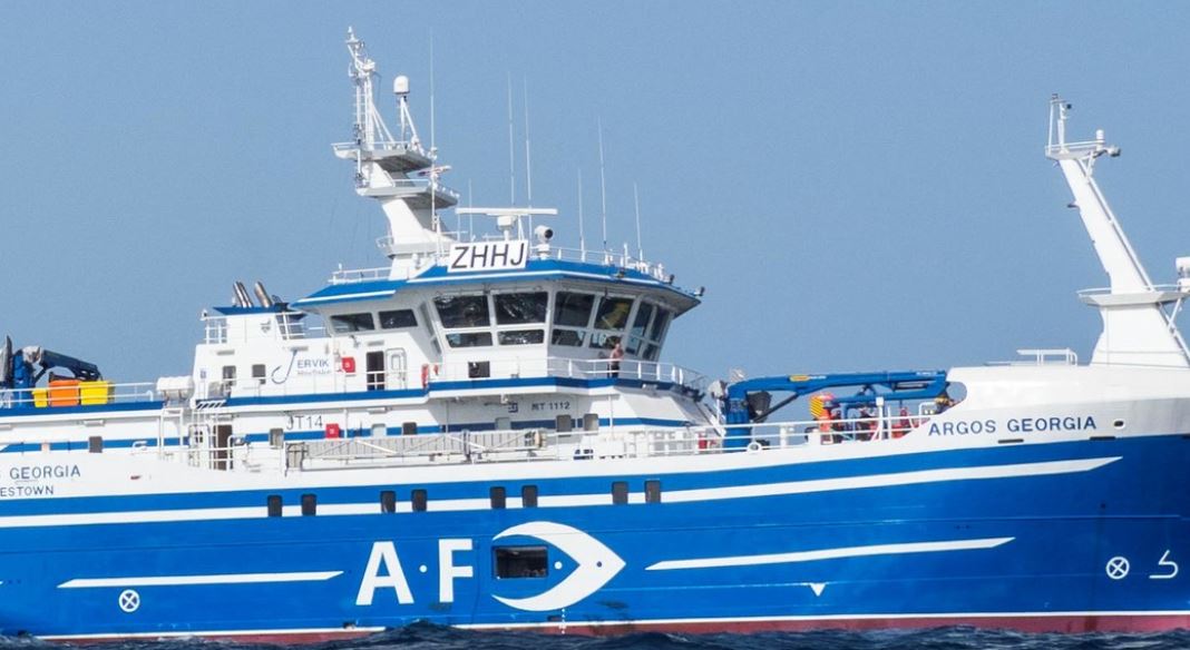Naufragó un buque pesquero cerca de las Islas Malvinas