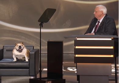 Gobernador de Virginia y su mascota