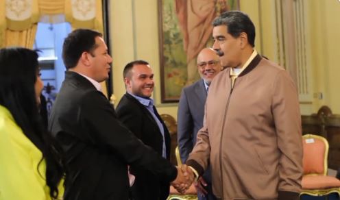 Maduro reunido con opositores independientes