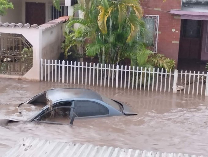Se elevan a dos los muertos por desbordamiento del río Manzanares en el estado Sucre