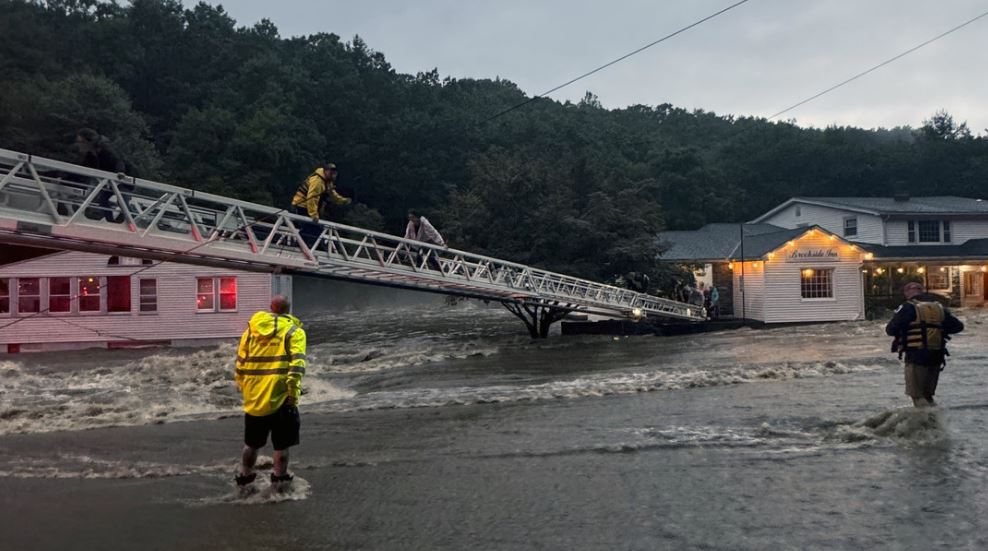 Lluvias extremas en EEUU provocan "históricas inundaciones" y caos en Connecticut