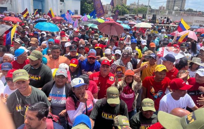 Una caravana de motorizados encabeza la marcha del PSUV en Maracaibo en ...