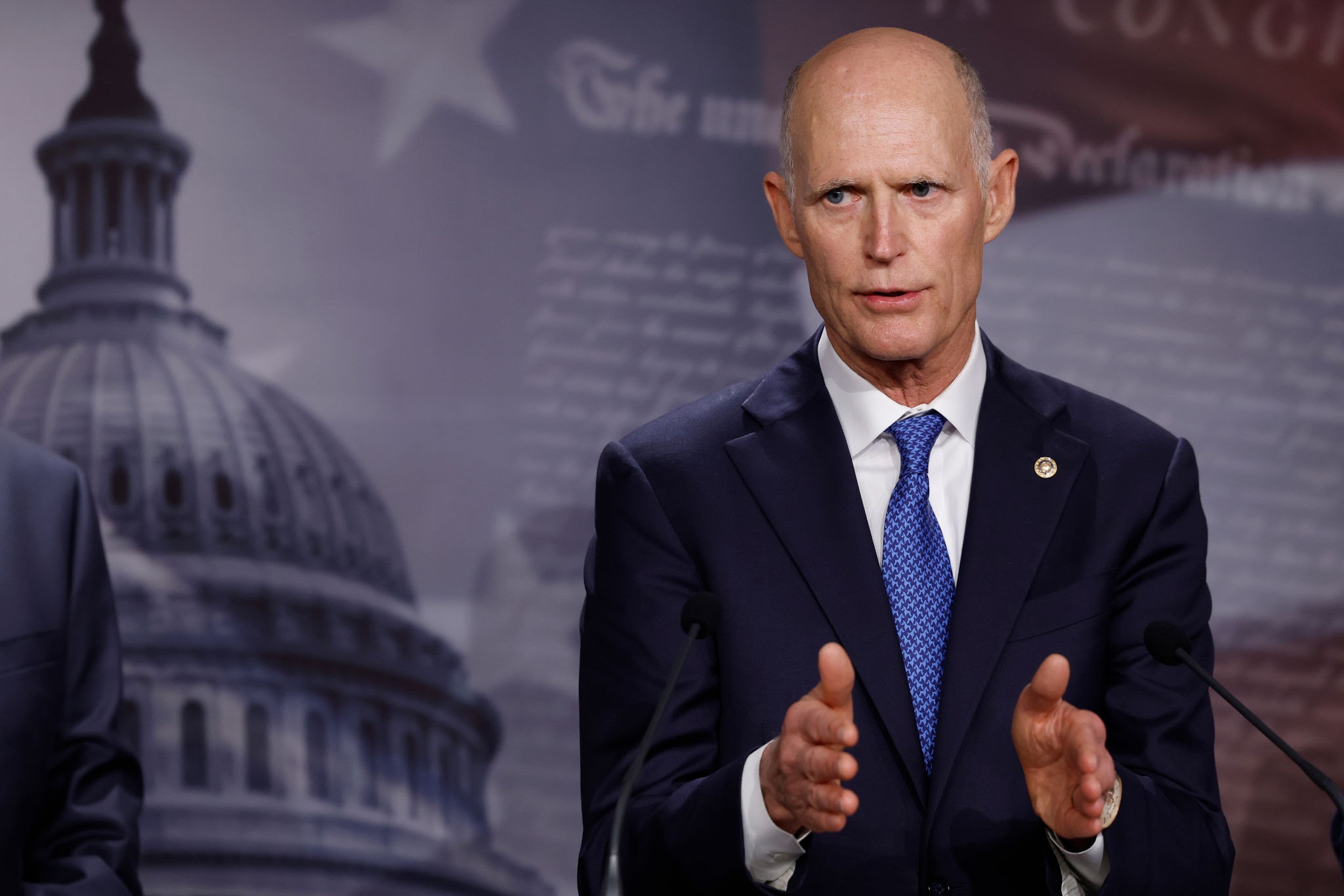Senador Rick Scott confirma que EEUU renovó una licencia petrolera venezolana hace tres días a Venezuela