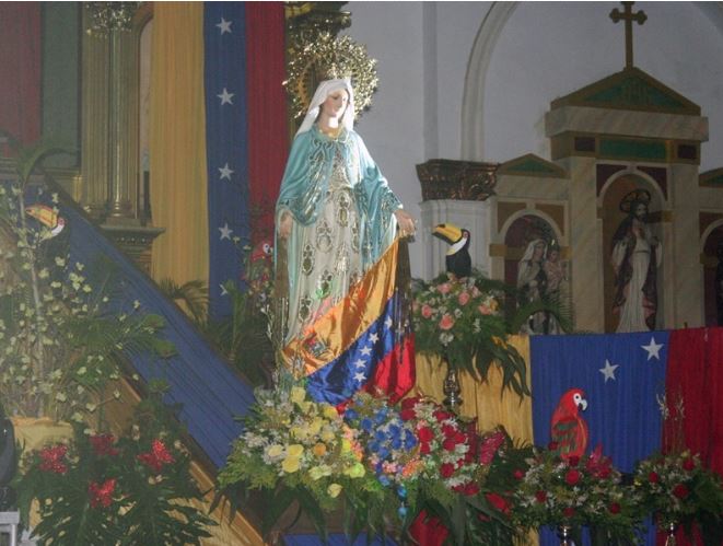 Virgen de la Medalla Milagrosa estrenará corona elaborada por orfebres trujillanos