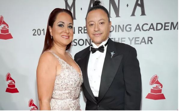 Se divorcia Elvis Crespo
