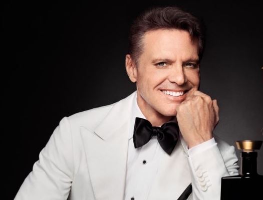 El cantante Luis Miguel vivió un grato momento junto a sus fanáticos durante un concierto que llevó a cabo la noche del pasado 6 de diciembre de 2024 en el Estadio Sergio León Chávez, de la ciudad de Irapuato, México.